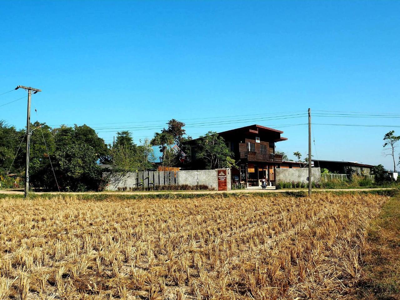 Nawiengkaeriverview Resort Mukdahan Luaran gambar