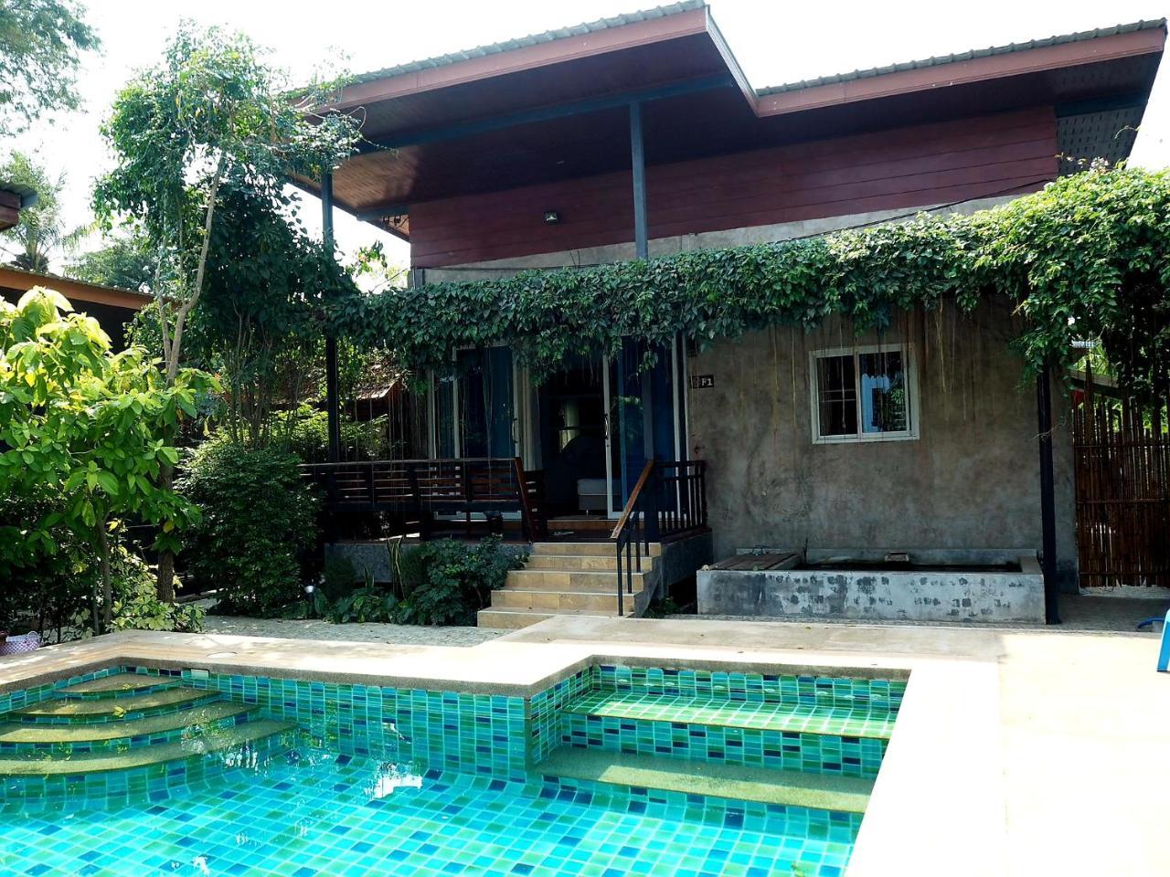Nawiengkaeriverview Resort Mukdahan Luaran gambar