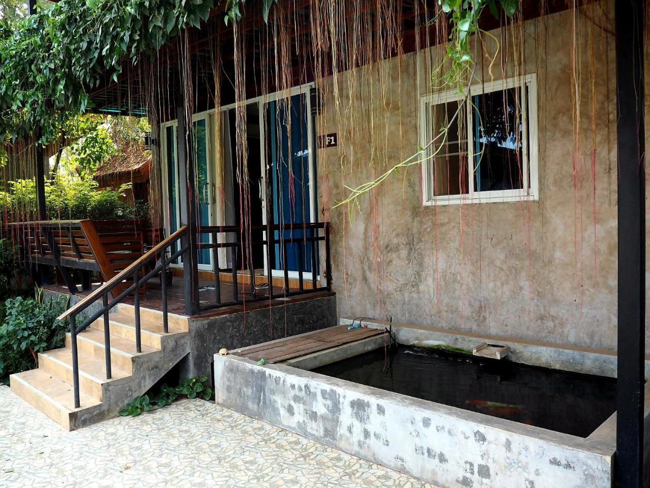 Nawiengkaeriverview Resort Mukdahan Luaran gambar