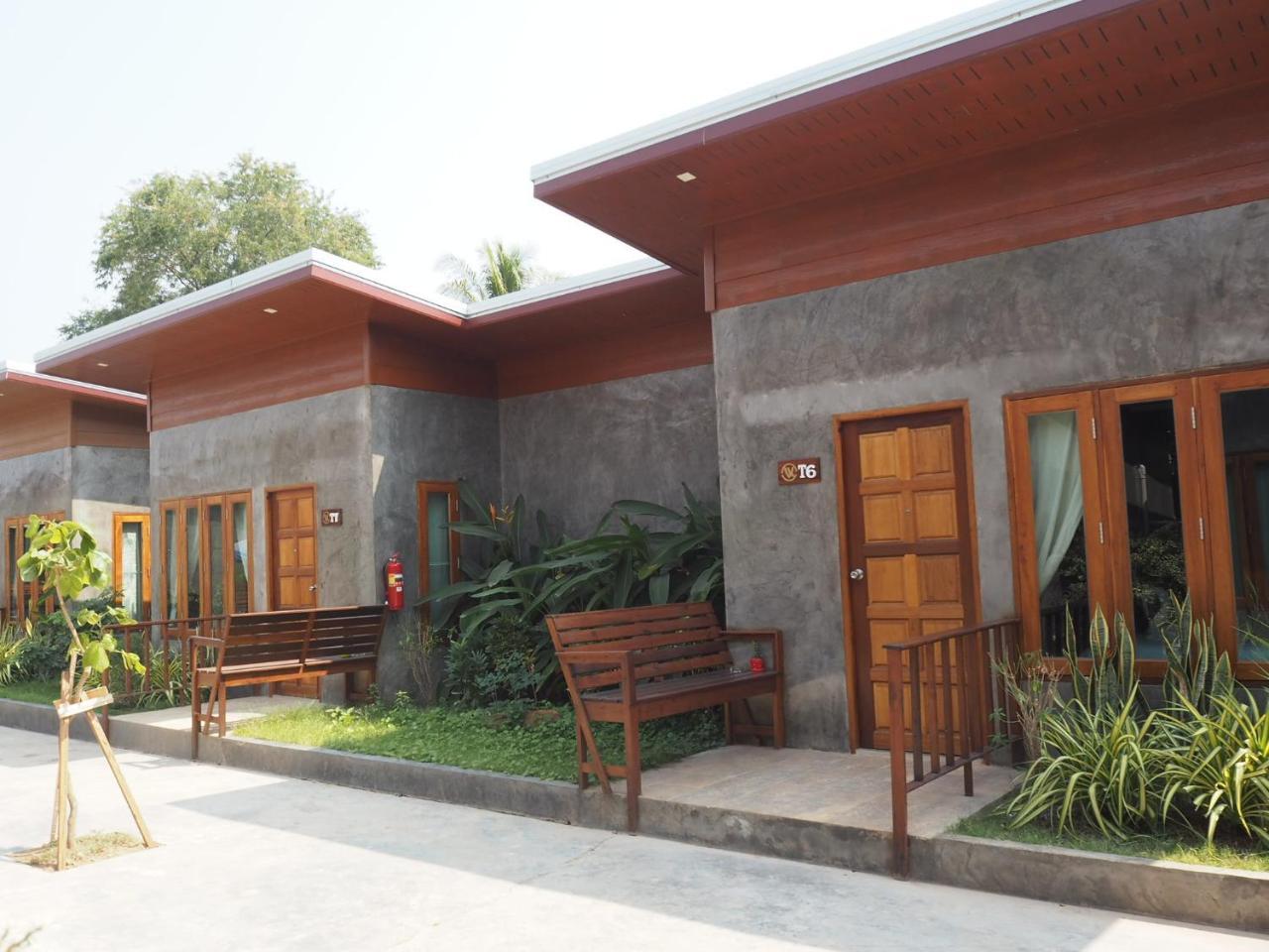 Nawiengkaeriverview Resort Mukdahan Luaran gambar