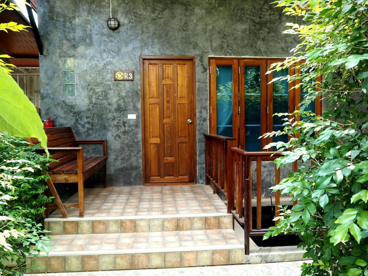 Nawiengkaeriverview Resort Mukdahan Luaran gambar